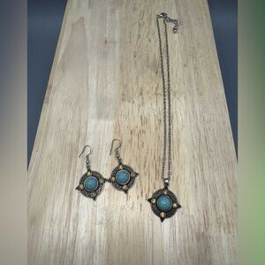 Set Of southwestern-style turquoise jewelry, necklace, pair of Bangle earrings